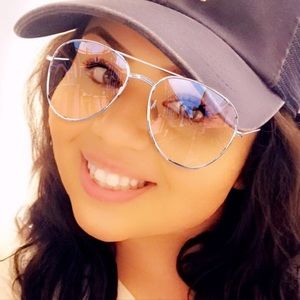 Meet your Posher, Marlen